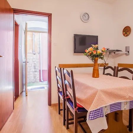 Apartment Dabovic *